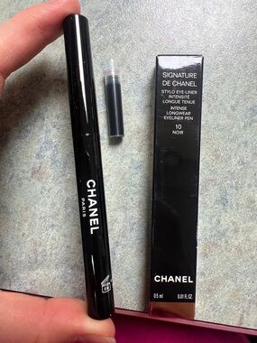 CHANEL Black Signature De Chanel Intense Longwear Eyeliner Pen
